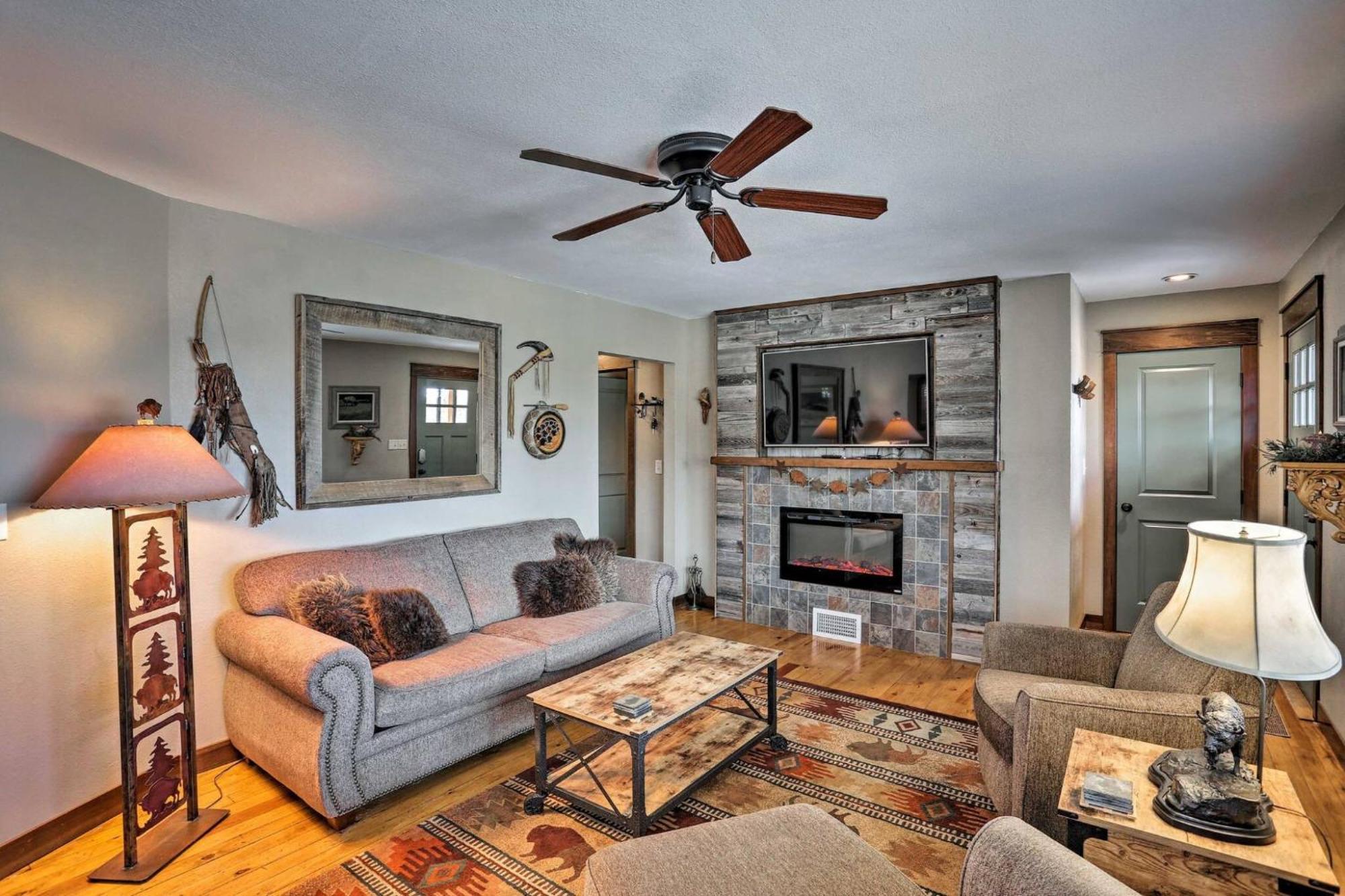 Cozy Custer Cottage W Deck: Walk To Shops Food Luaran gambar
