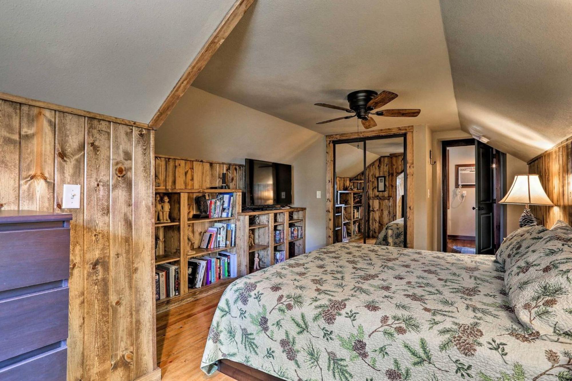 Cozy Custer Cottage W Deck: Walk To Shops Food Luaran gambar